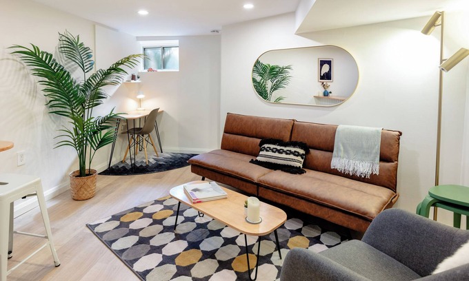 Dovercourt Park House | Bloordale Basement, Cozy and Clean