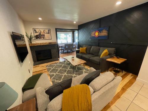 Saint Mary's Apartment | Blue Bear - Perfect Mountain Getaway