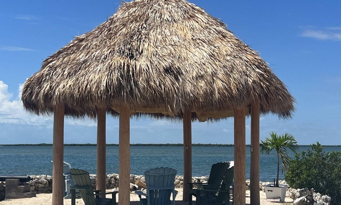 Big Torch Key House | Blue Fish Point: Tranquil, Luxurious Waterfront Oasis, Amazing Sunsets, Pool, Tikis, Dock & Dogs OK!