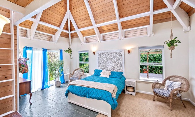 Holualoa Cottage | BLUE Mermaid's Cottage TA-038-749-9520-01