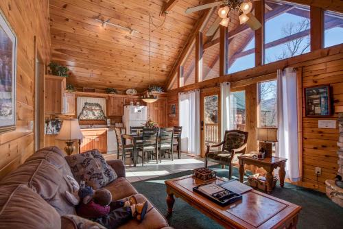 Black Bear Falls House | Blue Mist View