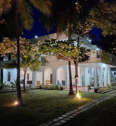 Uppuveli Hotel | Blue Sand Beach Resort