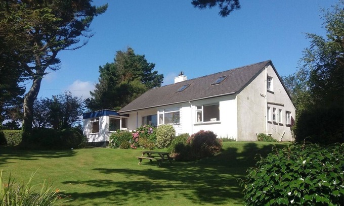 St. Mawes Cottage | BLUE SEAS, pet friendly, country holiday cottage in St Mawes