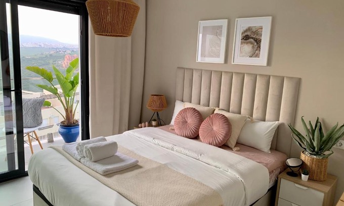 Castillo de Sabinillas Apartment | Blue Sunset Luxury Seaview Apartment La Duquesa