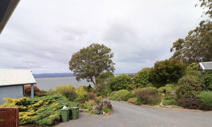 Mallacoota House | Blue Waters Cottages - Unit 1