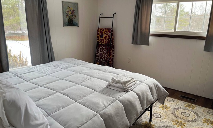 Bryant Pond House | Blue Yodel: Comfortable spot on 36 acres with brookside wood-burning sauna