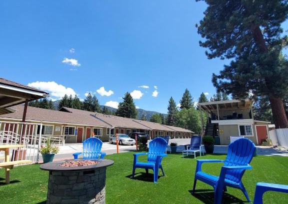South Lake Tahoe Hotel | Bluebird Day Inn & Suites