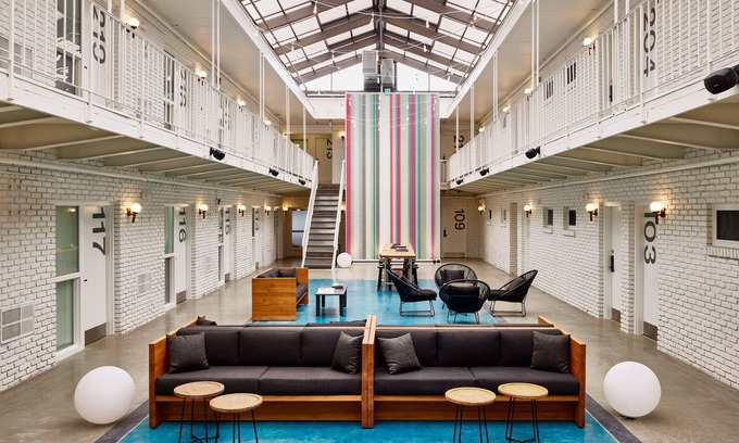 Saratoga Springs Hotel | Bluebird Spa City Motor Lodge