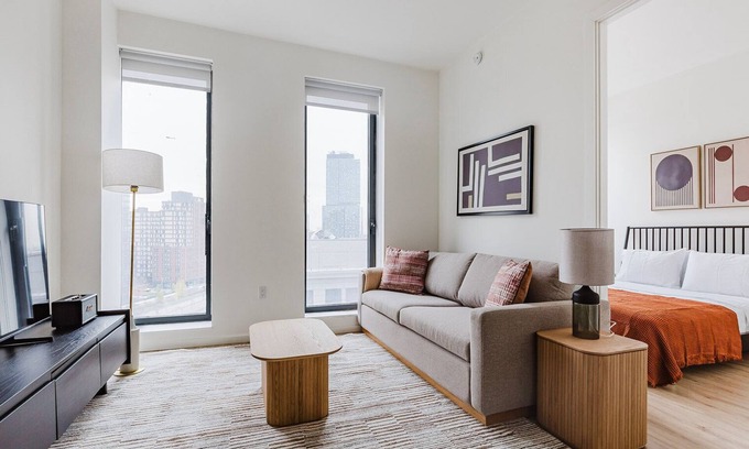 Crown Heights Apartment | Blueground | Clinton Hill, pool, gym & AC, nr park