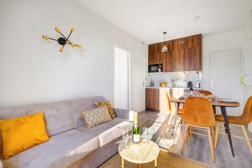 Bagnolet Apartment | Bluestay 139 - Charming apartment