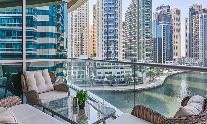 Dubai Marina Apartment | bnbme | Damac Waves Tower | 3 + Maids