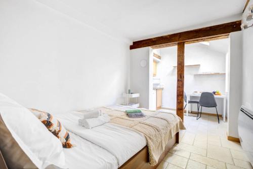 Les Iles Apartment | BnBNova - Ile Saint-Louis & Notre Dame