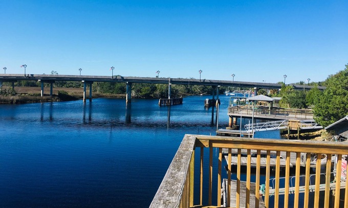 Steinhatchee Cabin | Boat House with Deep Water Dock