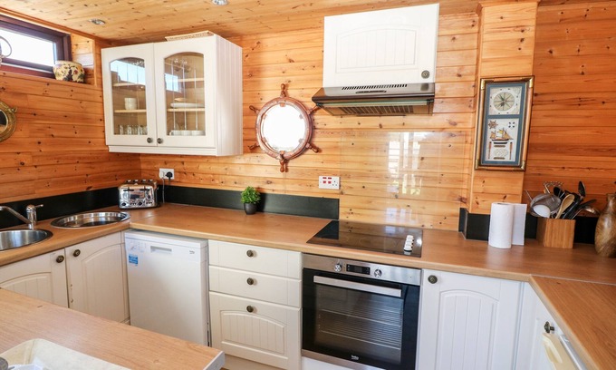 Deganwy Cottage | Boathouse