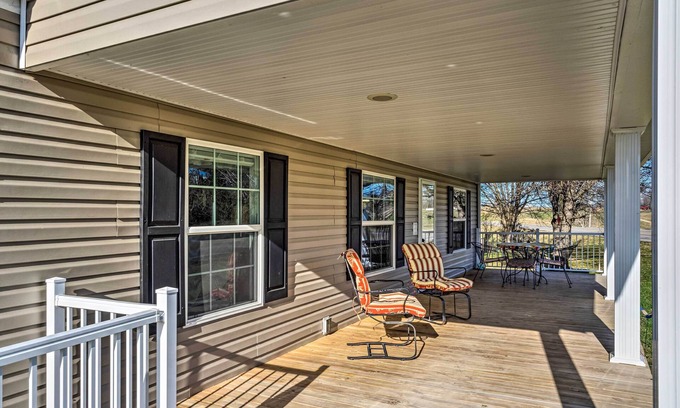 Burkesville Cottage | Boating Mecca: Near Dale Hollow Lake & Golf!