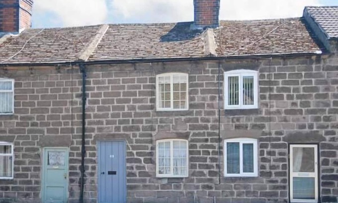 Cromford Cottage | BOBBIN COTTAGE, pet friendly, character holiday cottage in Cromford