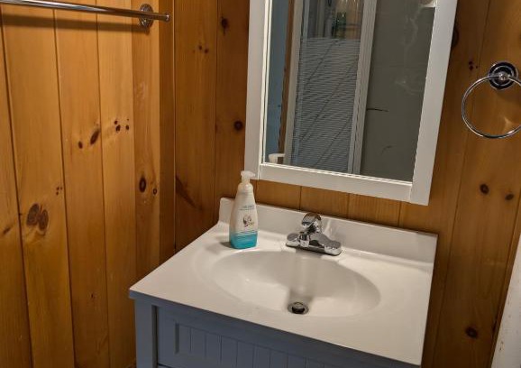 Frontenac Cabin | Bobs Lake Cabin