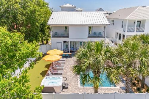 Crystal Beach House | Bohemian Beach Retreat Fully Stocked Villa Near Beach w Pool Outdoor Dining