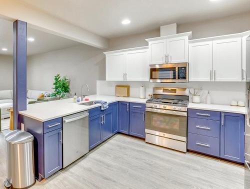 Sunset House | Boise Blue Retreat Townhome Northend