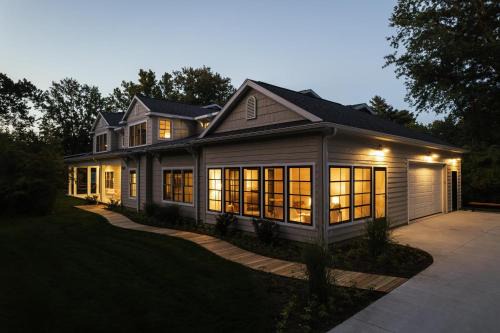 Lakeside House | Bold Stump Cottage