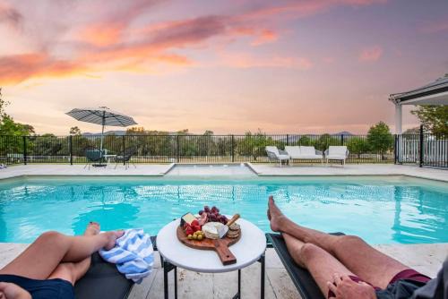 Bombira House | 'Bonnie View' A Magnificently Luxurious Retreat
