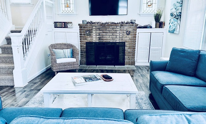 Ventnor City House | Book 2, Stay 3—Extra Night’s On Us! Sleeps 12, Dog Friendly, Quick Uber to A/C