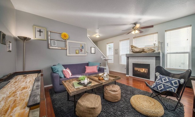 Bethany House | Book NOW for Fall Fun! - Perfect for family! - Fully Loaded! - Fire Pit!