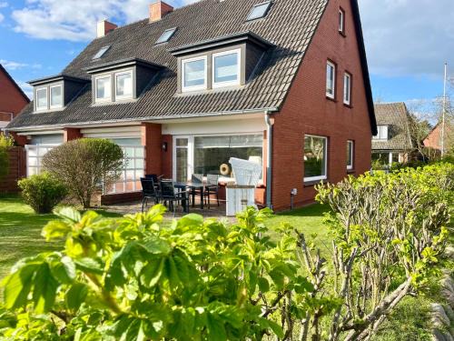 Wenningstedt-Braderup House | Bootshaus