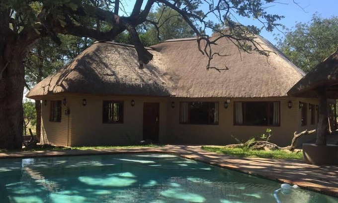Phalaborwa Cabin | Bosbok Lodge