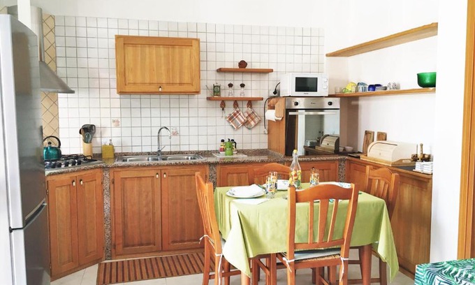 Monserrato Apartment | Bougainvillea Home - Ospedale Policlinico Monserrato