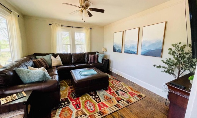 Seneca House | Bountyland Cottage - Lake Keowee - Mountains - Clemson University