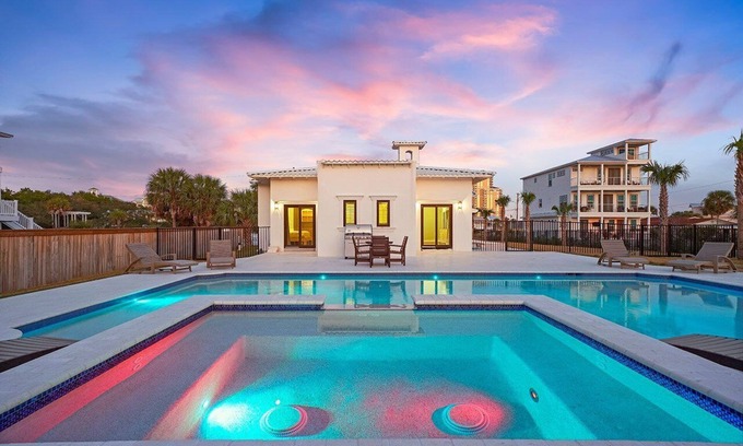 Gulf Pines House | Bourbon Breeze - Beachy Home Near the Gulf with Spacious Outdoor Pool Area