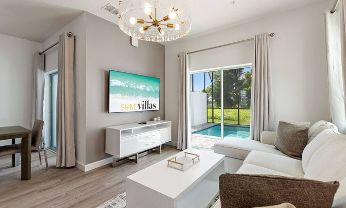 Loughman House | Boutique Retreat, Azzure Resort, Near Orlando And Disney By Shine Villas 6 Bedroom Townhouse