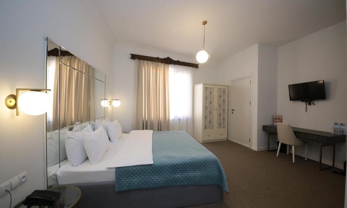 mtatsminda Hotel | Boutique Stay