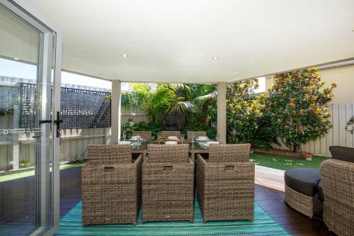 Culburra Beach House | Bowers Nest Pet Friendly 2 Mins Walk to Beach