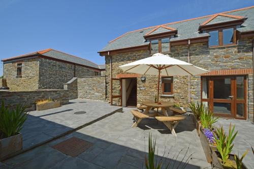 Porthcothan House | Bowgie
