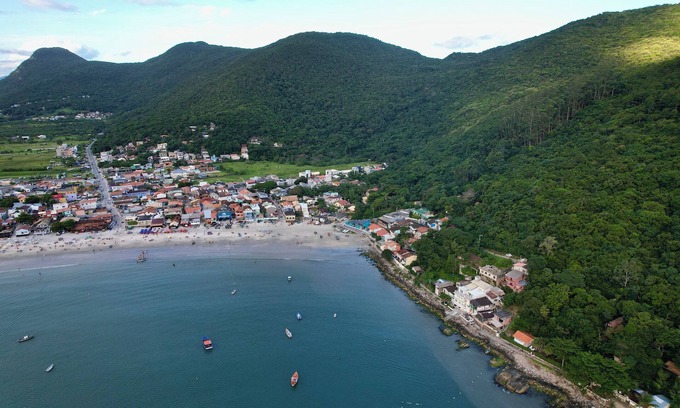 Pantano do Sul Apartment | Beachfront apartment