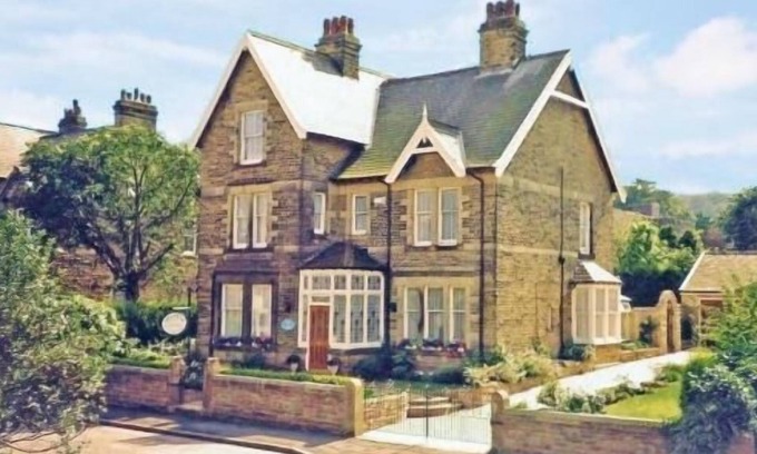 Buxton Bed & Breakfast | Braemar Guest House