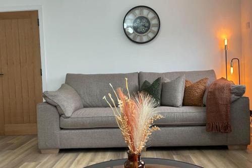 Wick House | Braeview - by Caithness Luxury Apartments NC500 - 3 Bedroom Luxury holiday home - Sleeps Work teams upto 3 & holiday makers upto 5