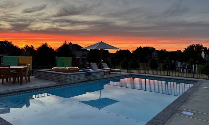 Butztown House | Brand New 4 Bedroom Home + Pool - The Gem @ Old Orchard