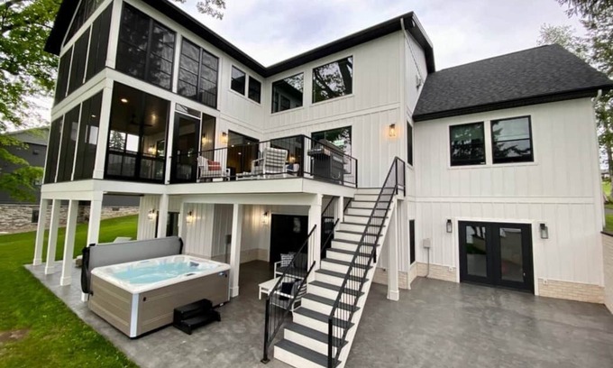 Town of Milo House | BRAND NEW 7 BR/5 BA luxury home ON Keuka Lake just outside of Penn Yan!