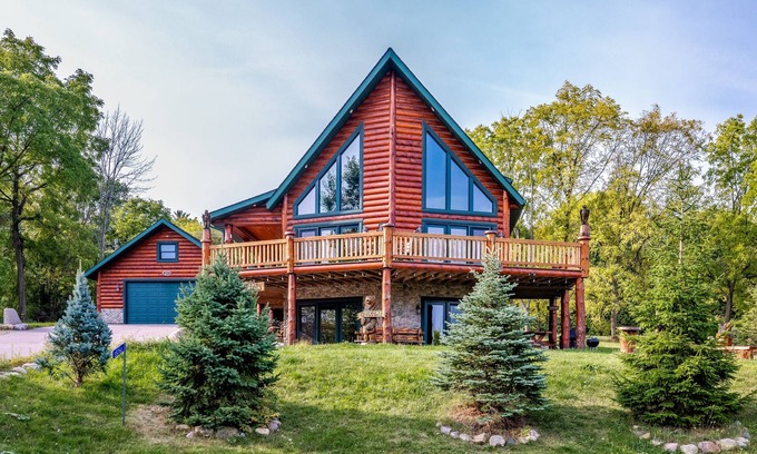 Baraboo Cabin | Brand New Cabin For Getaway Vacation - 1 Mile From Devil's Lake And Close Dells