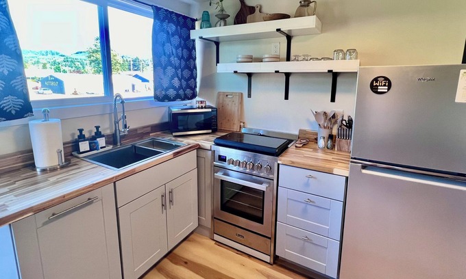 Forks Apartment | Brand new Cozy apartment in lovely Forks with WiFi,