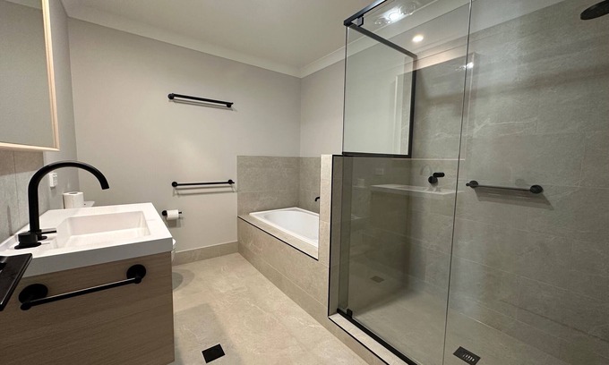 Forest Lake House | Brand-new Entire Terrace Home