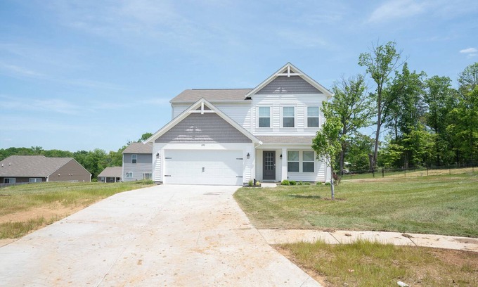 Buechel House | Brand new home less than 30 mins away from Louisville's favorite destinations!