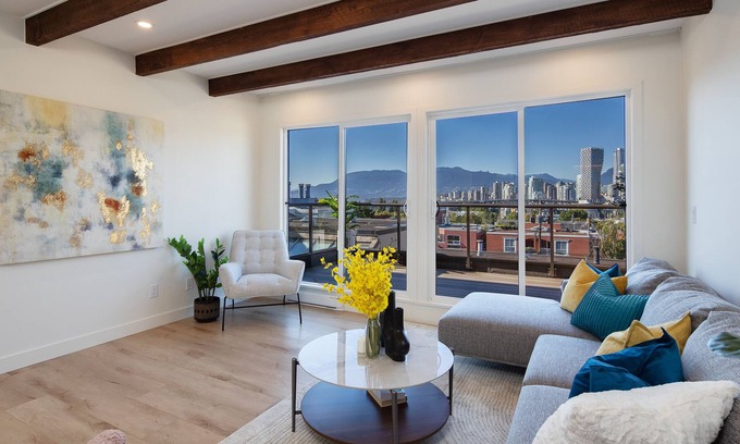 Fairview House | Brand new renovated luxury water and city view, just steps to Granville Island!