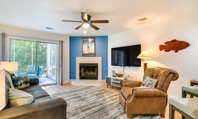 Table Rock Apartment | Branson Condo with Screened Patio, Pool Access