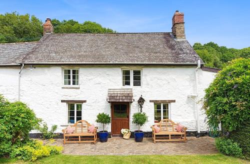 Brayford House | Bratton Mill Farmhouse