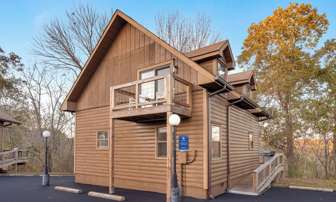 Celina Cabin | Breathtaking 4 Bedroom Chalet .5 Miles from Dale Hollow Lake #1