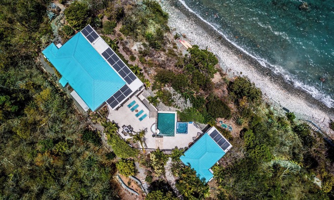 Rendezvous & Ditleff Villa | Breathtaking 4bdrm Waterfront Villa! Walk To The Beach! Tesla + Solar Backup!